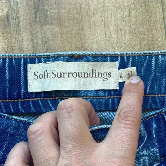 Soft Surroundings Ultimate Denim Relaxed Straight Jeans Pull On Light Wash XL - Picture 3 of 7